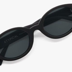 BNWT Nectar Atypical Black Sunglasses